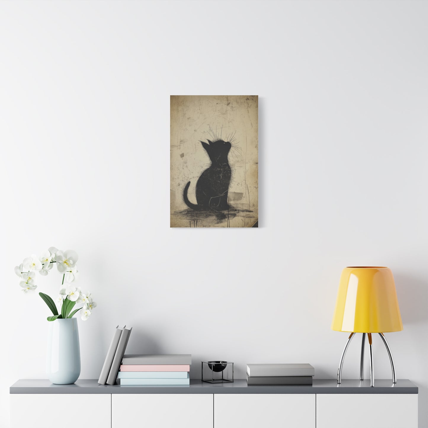 Élégance Féline en Silhouette Vintage