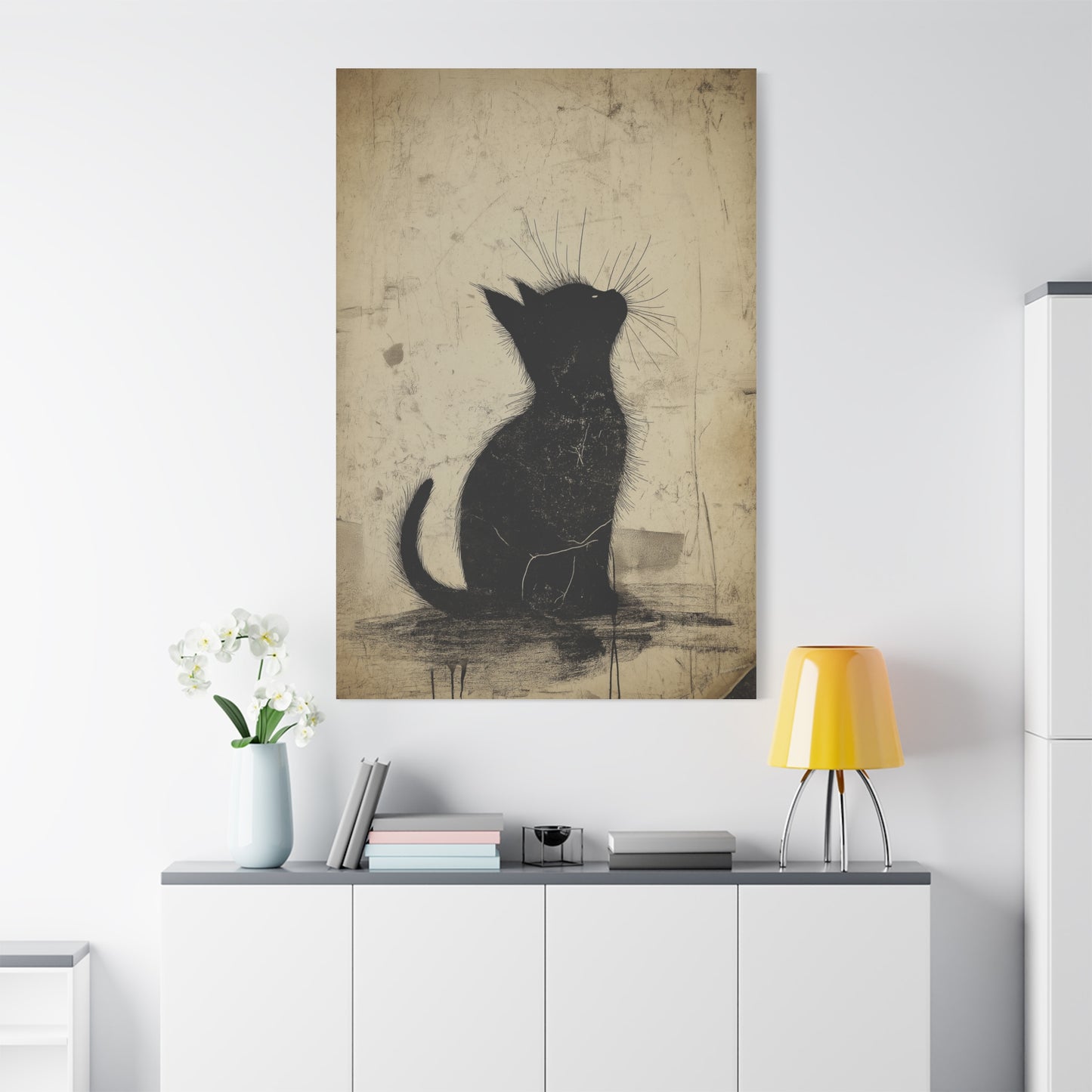 Élégance Féline en Silhouette Vintage