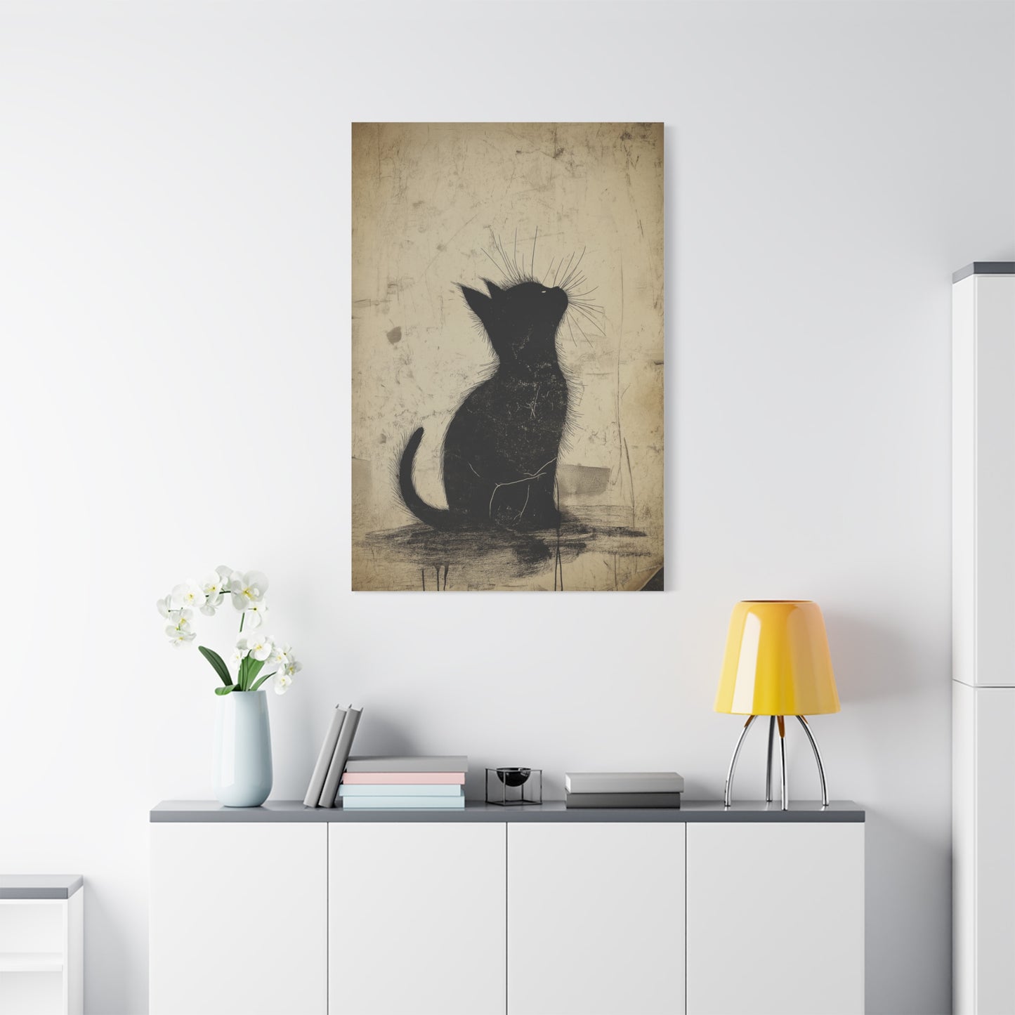 Élégance Féline en Silhouette Vintage
